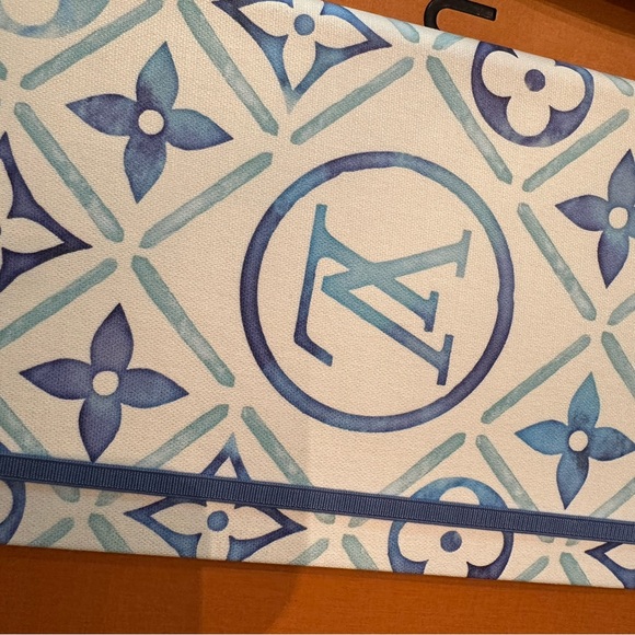 NWT Louis Vuitton limited edition By the Pool collection Jane notebook - Picture 10 of 16